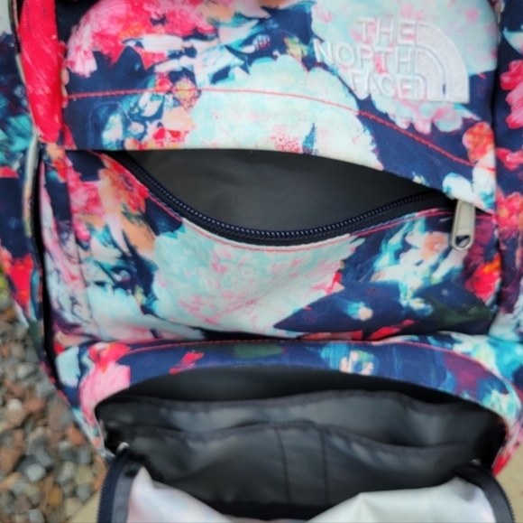 The North Face WISE GUY Turkish Sea Metric & Cosmic Floral Backpack - Picture 6 of 11